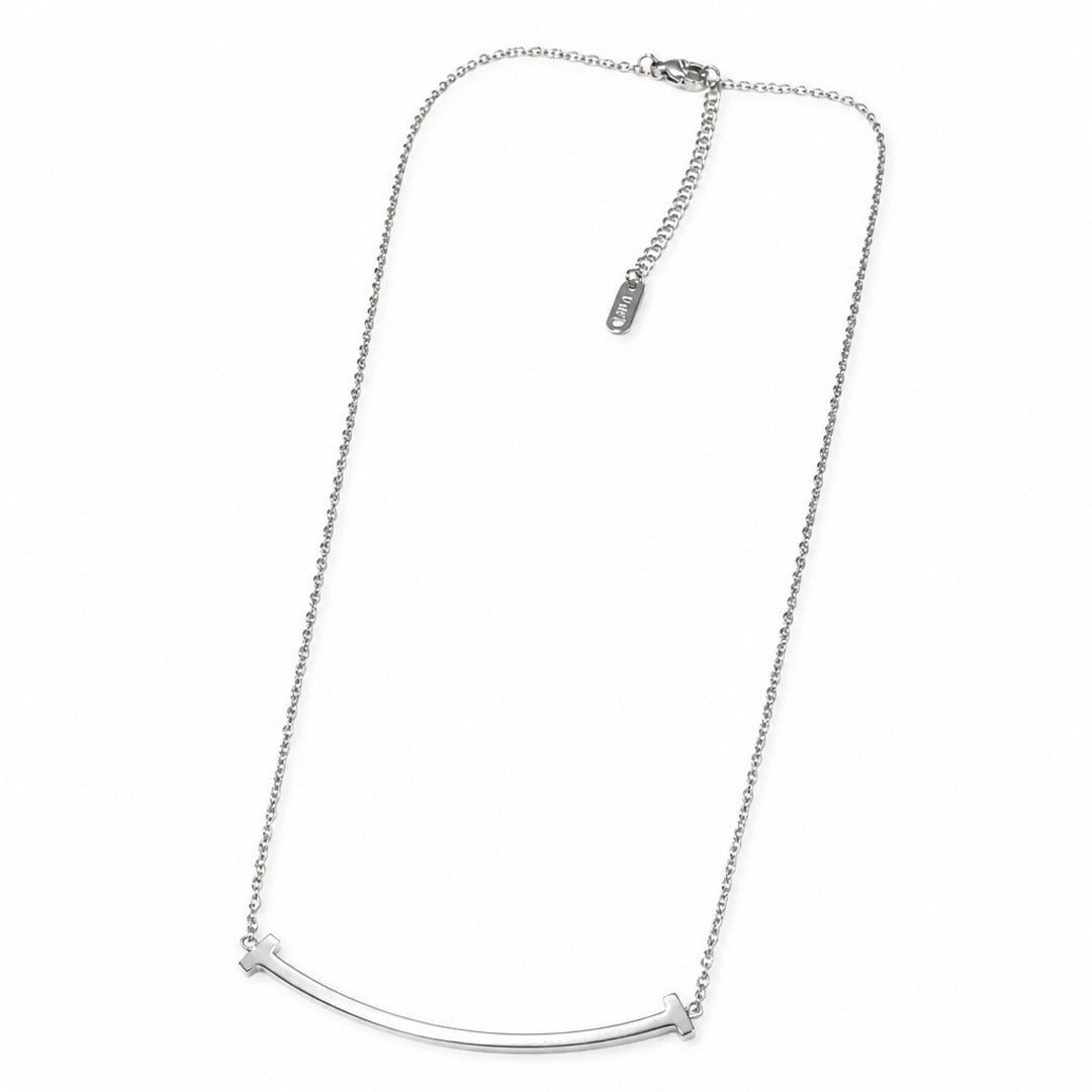 Smile Arc Necklace