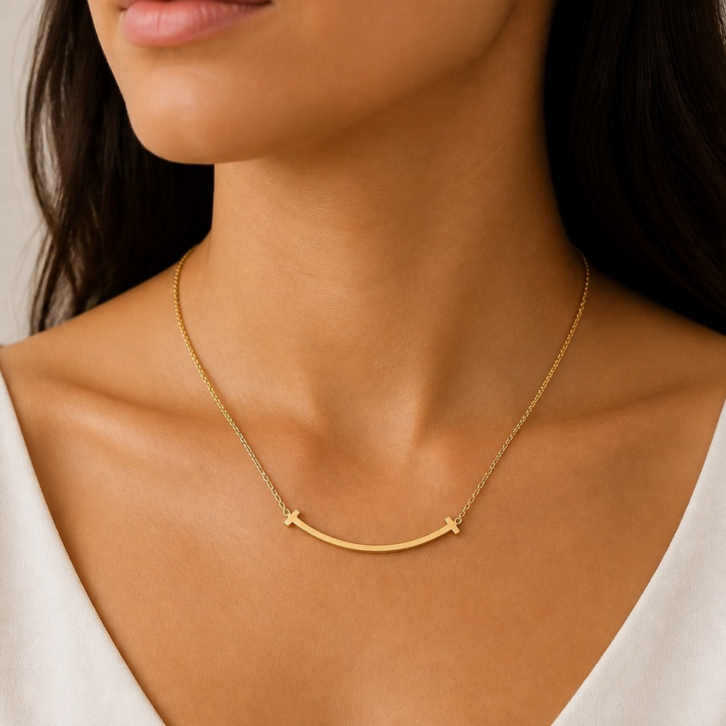 Smile Arc Necklace