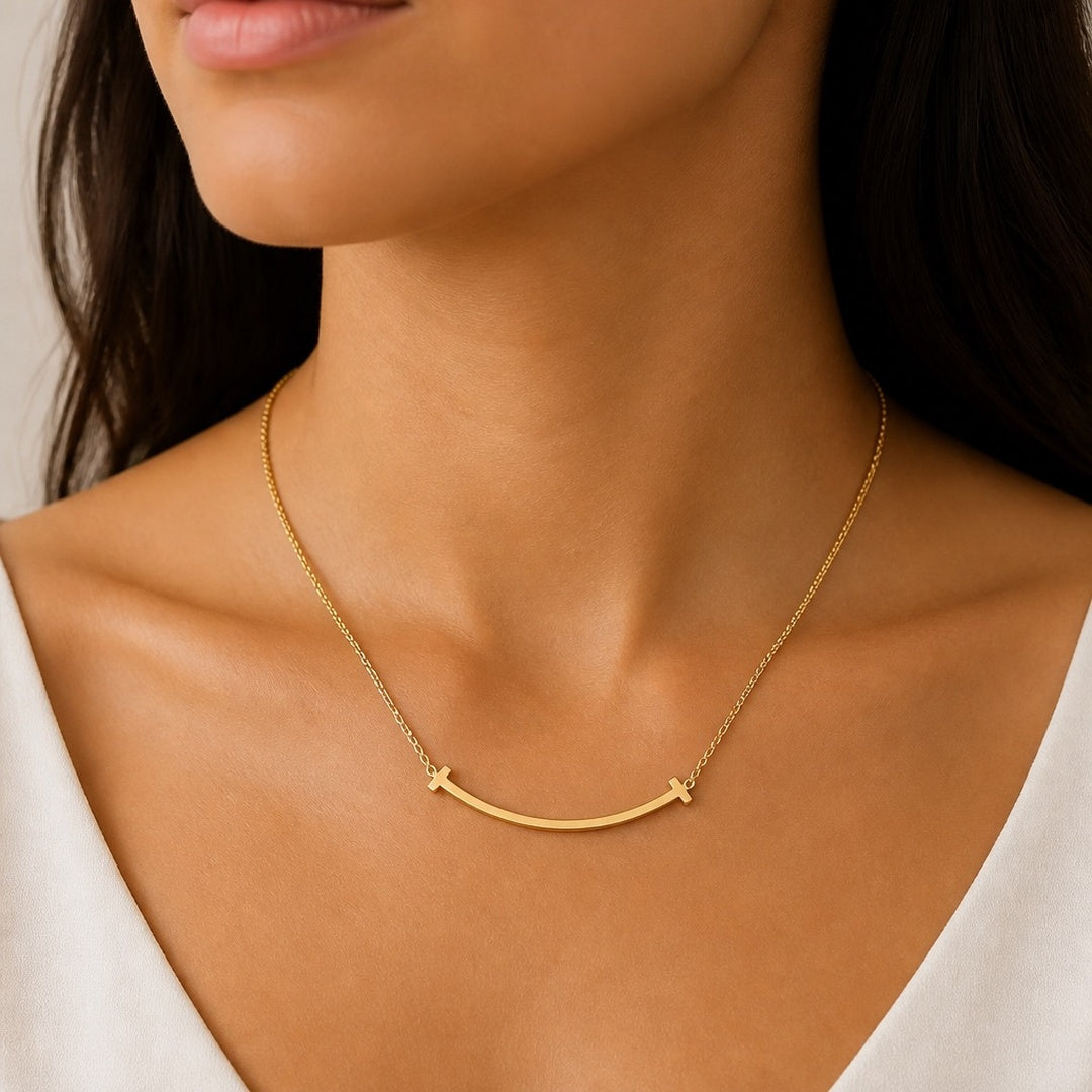 Smile Arc Necklace