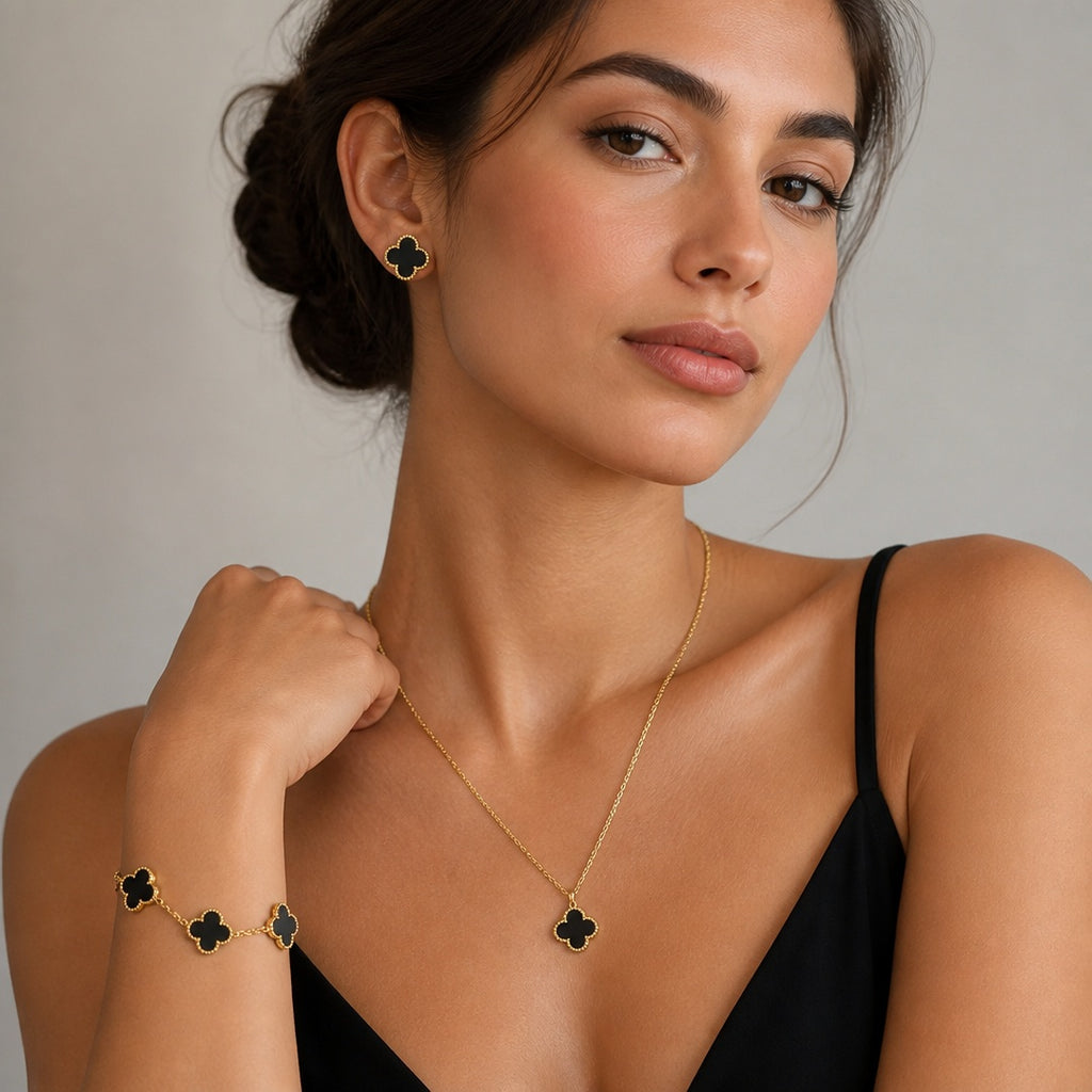Lucky four-leaf clover set in black