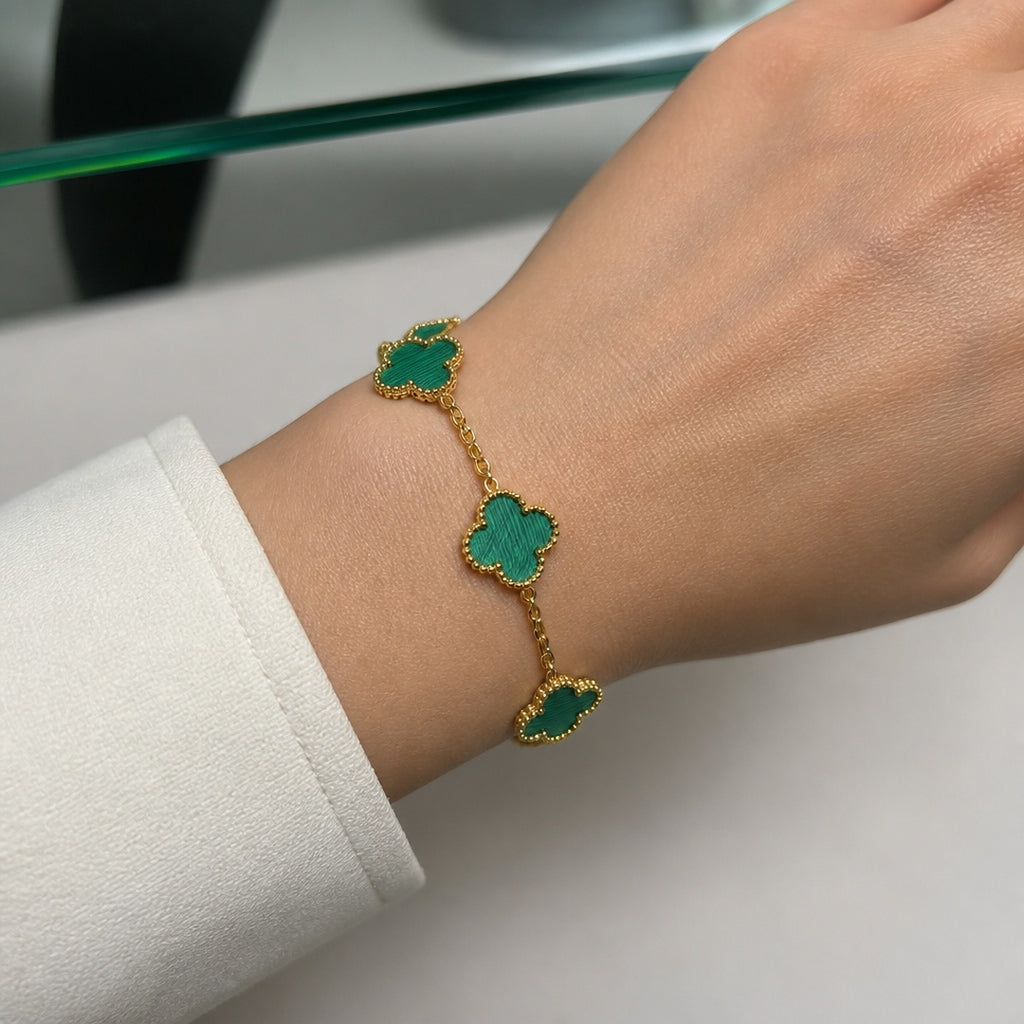 Lucky four-leaf clover bracelet in green